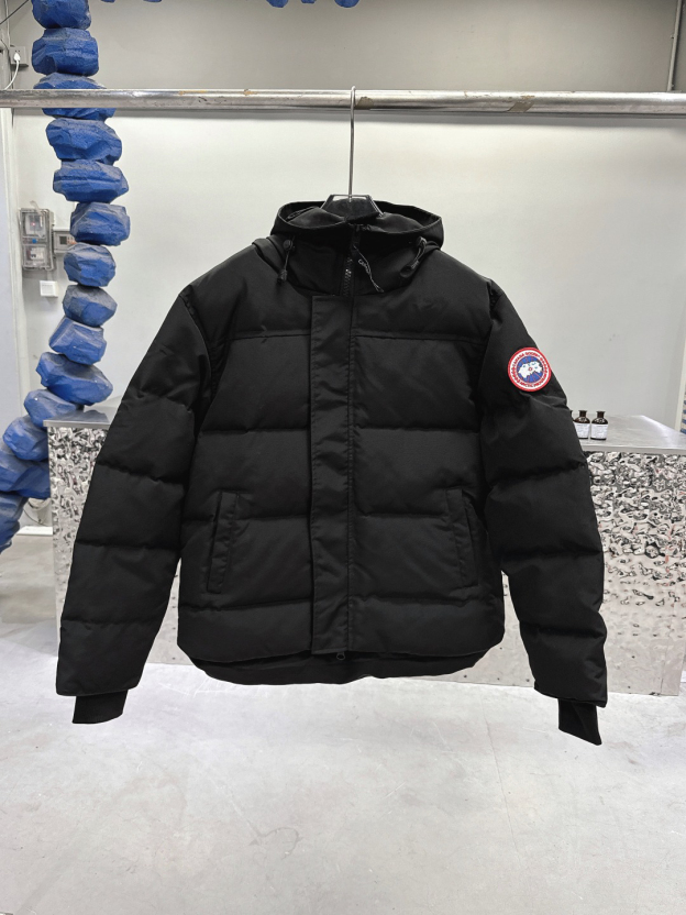 カナダグース「Canada Goose」秋冬フード付きダウンコート