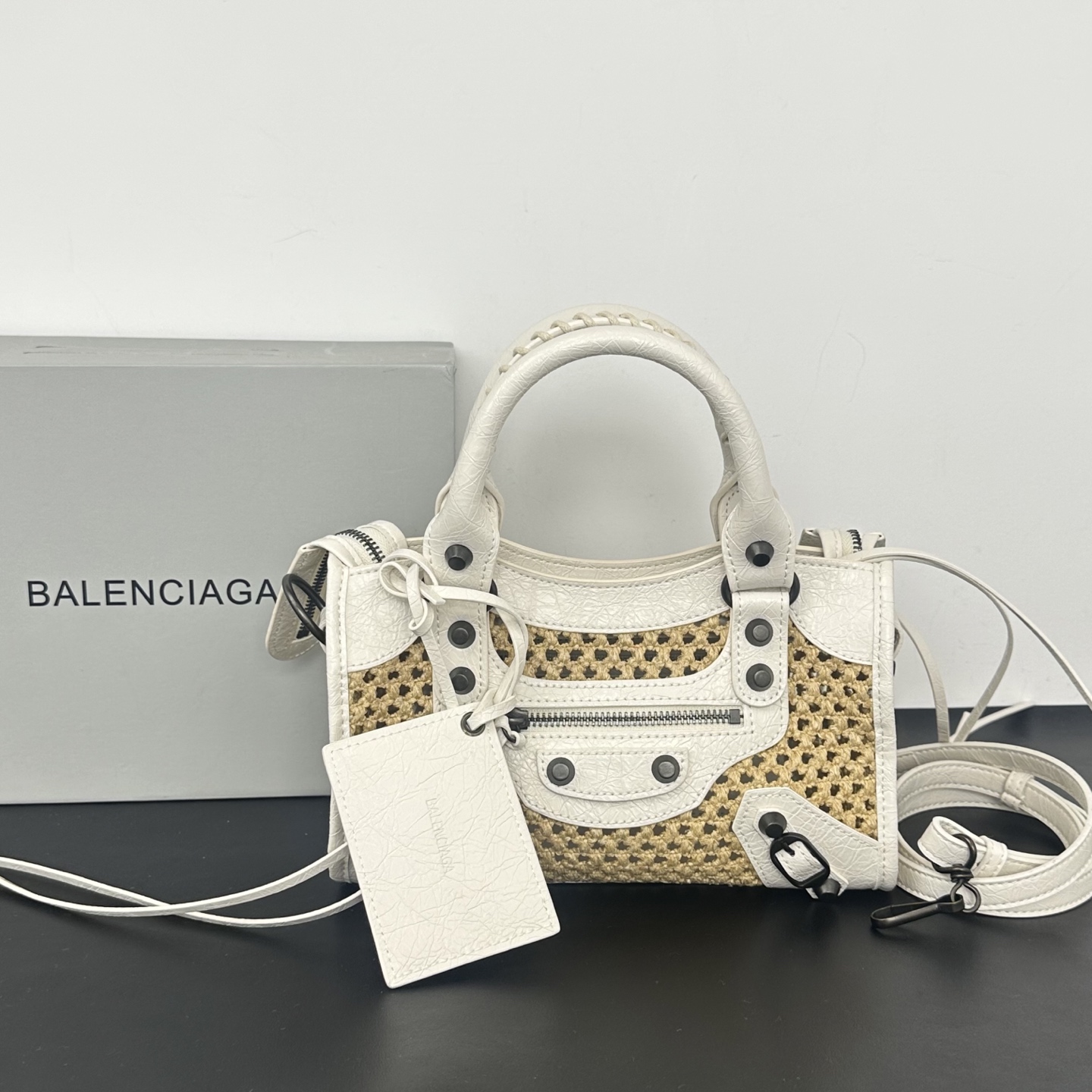 バレンシアガ「Balenciaga」バレンシアガ ラフィア ル・シティ ハンドバッグ / トートバッグ