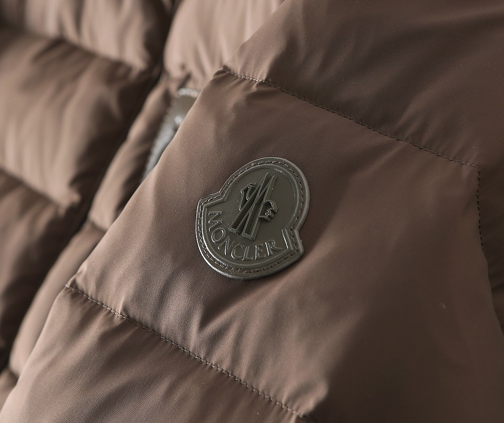 モンクレール「Moncler」秋冬 ダウンジャケット