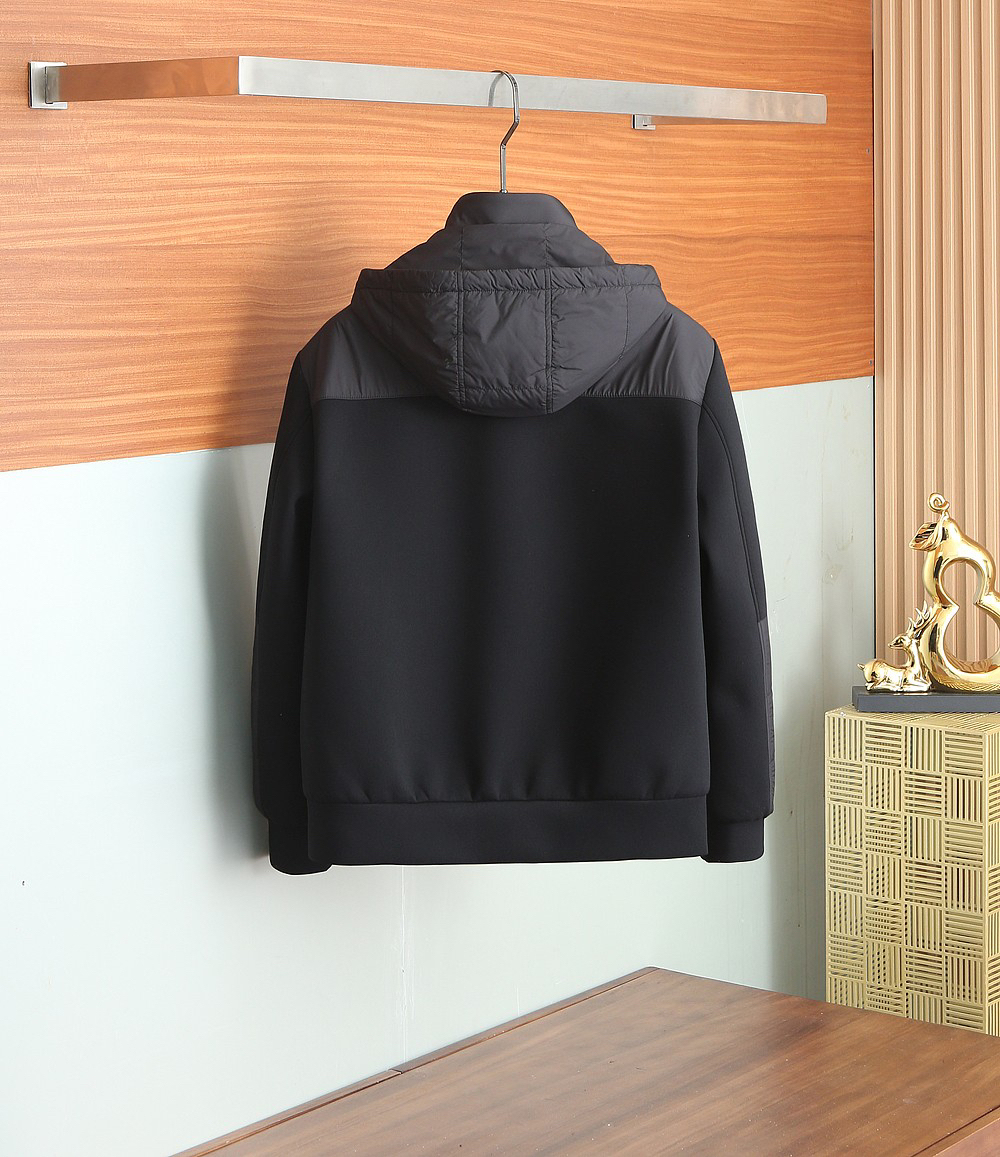 プラダ「Prada」秋冬 フード付きアウター