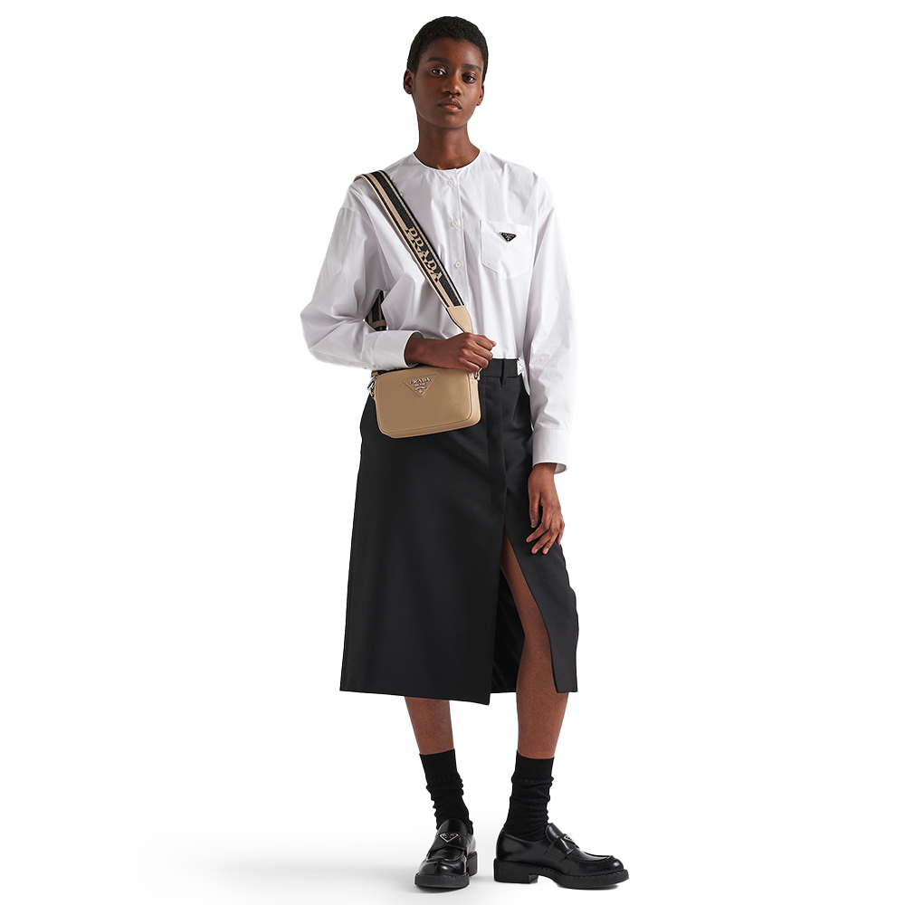 プラダ「Prada」 レザー ショルダーバッグ サンド