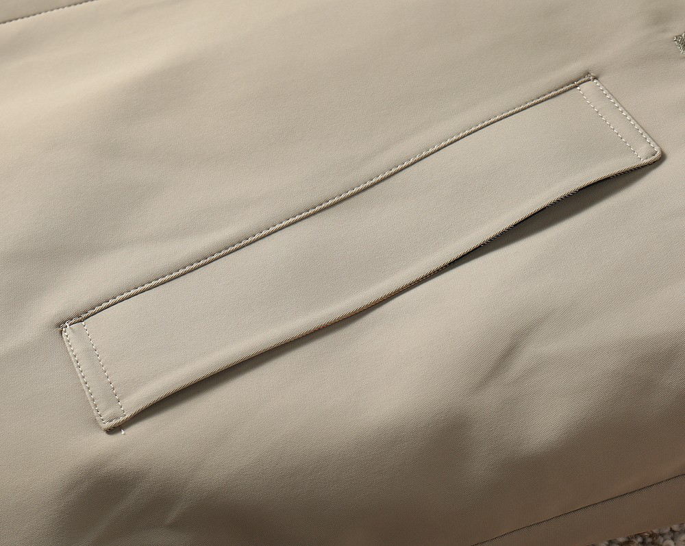 バーバリー「Burberry」秋冬 クイルティッドダウンジャケット