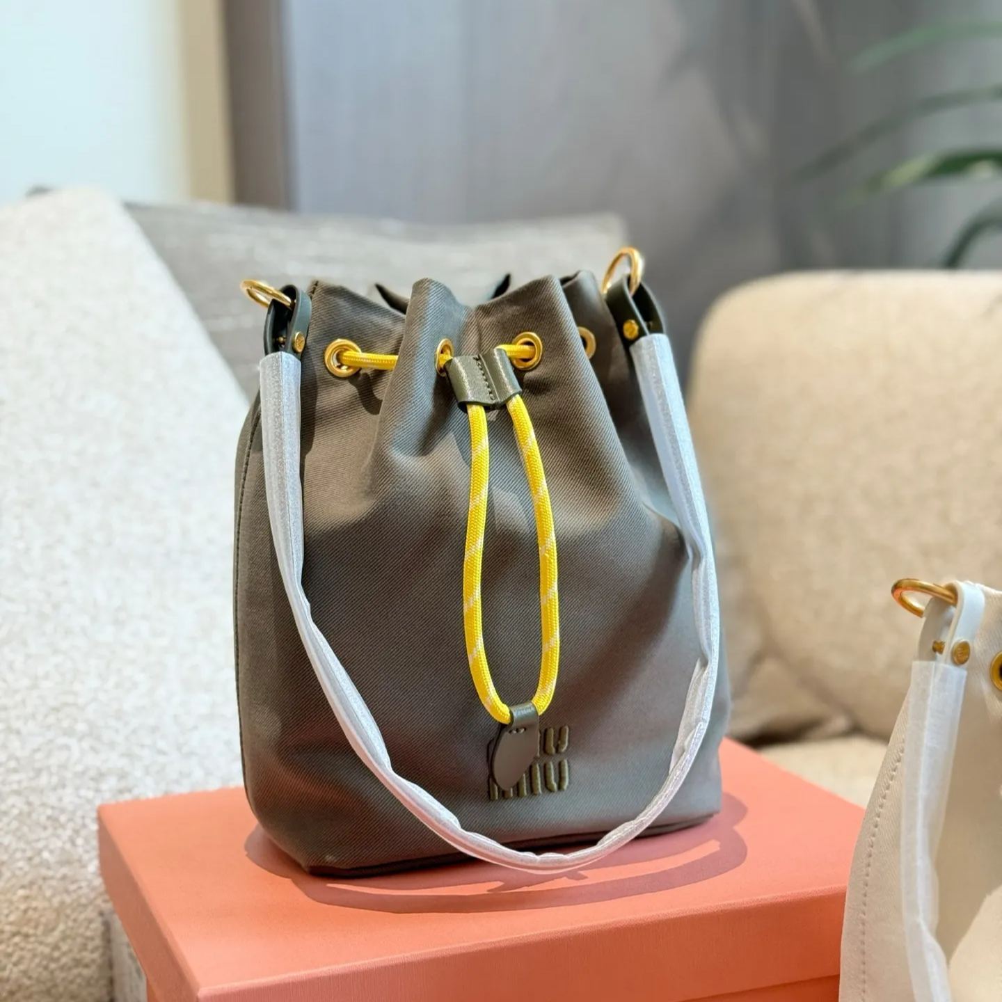 ミュウミュウ「Miu Miu」