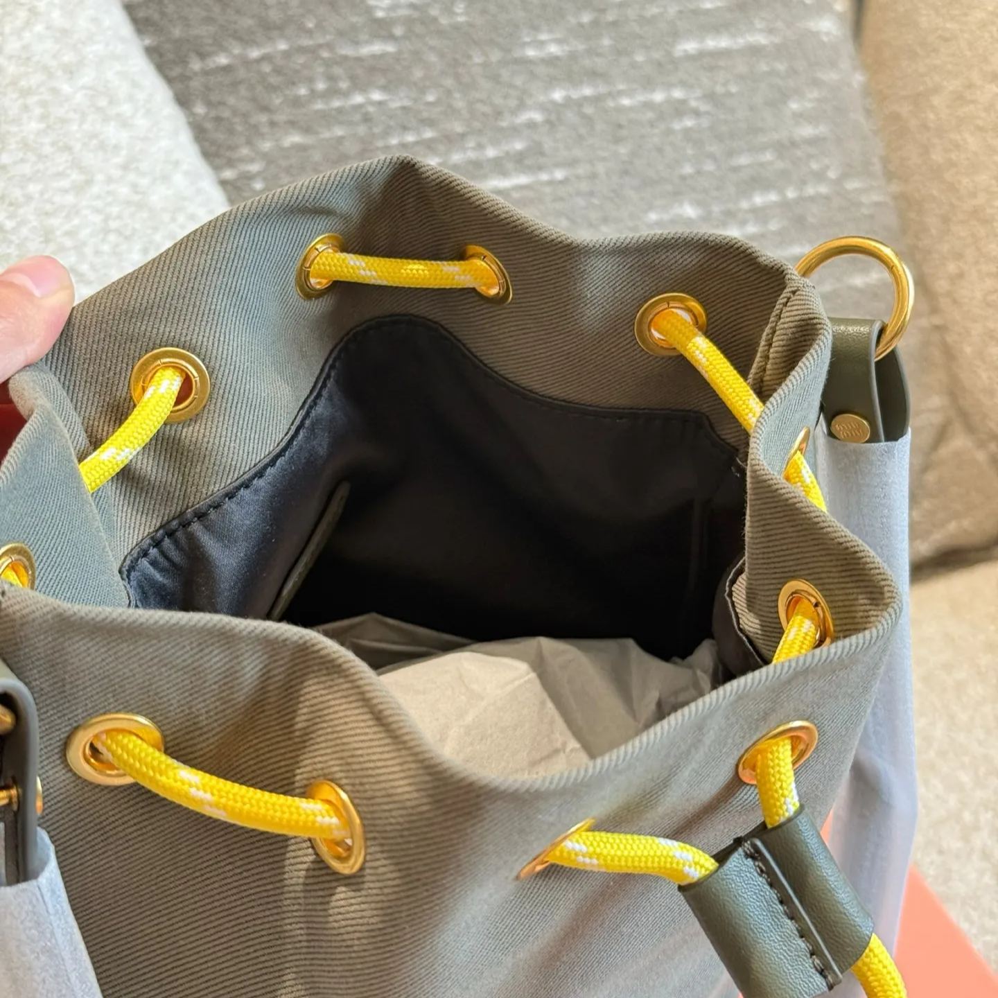 ミュウミュウ「Miu Miu」