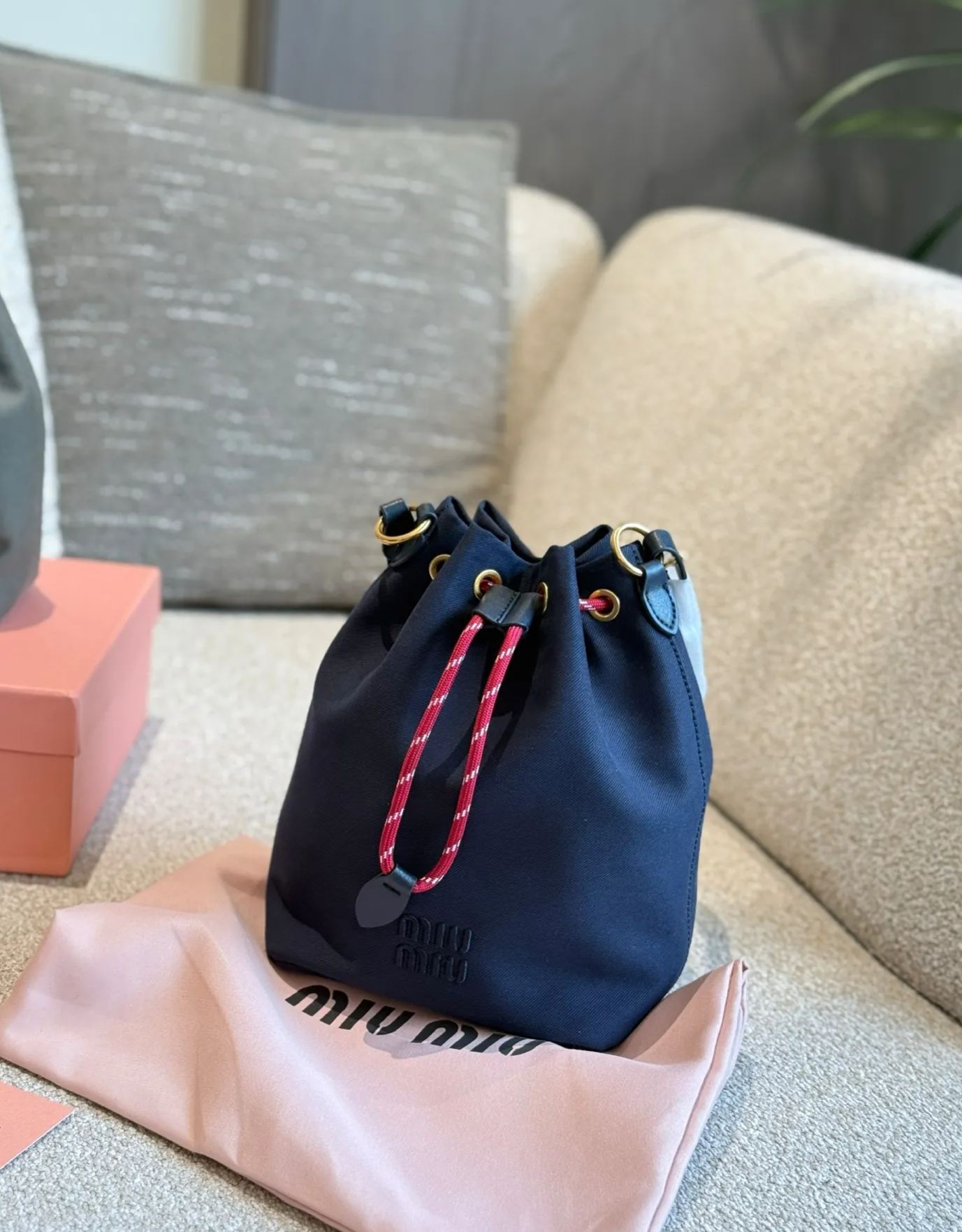 ミュウミュウ「Miu Miu」