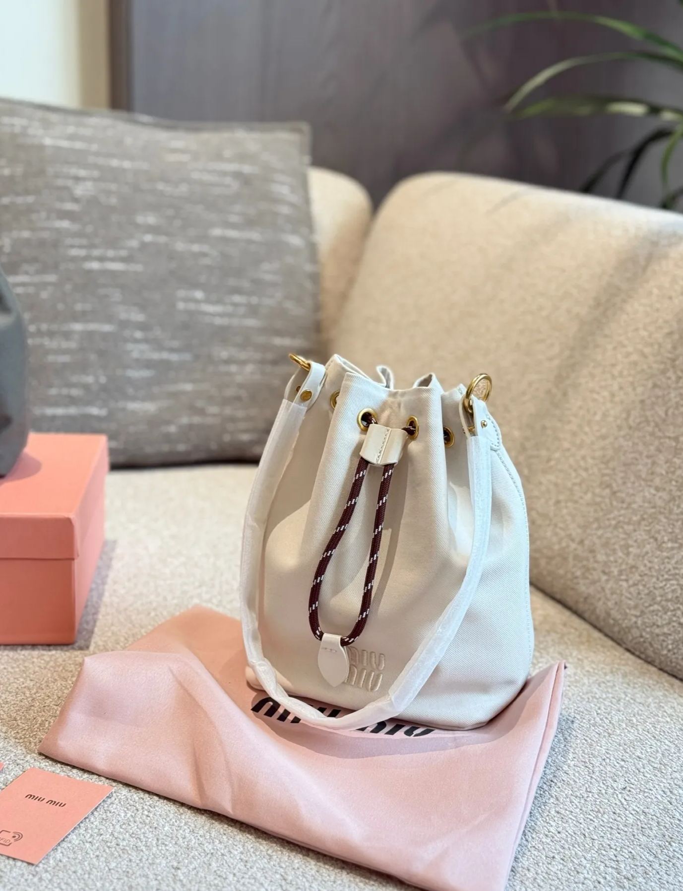 ミュウミュウ「Miu Miu」