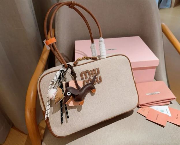 ミュウミュウ「Miu Miu」