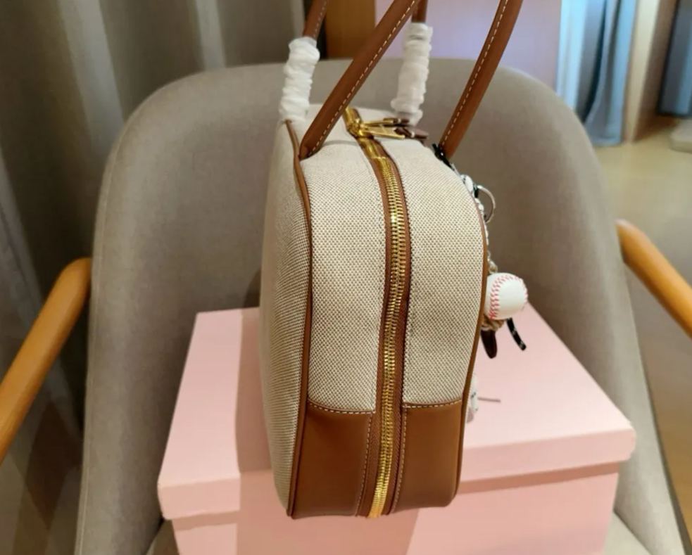 ミュウミュウ「Miu Miu」