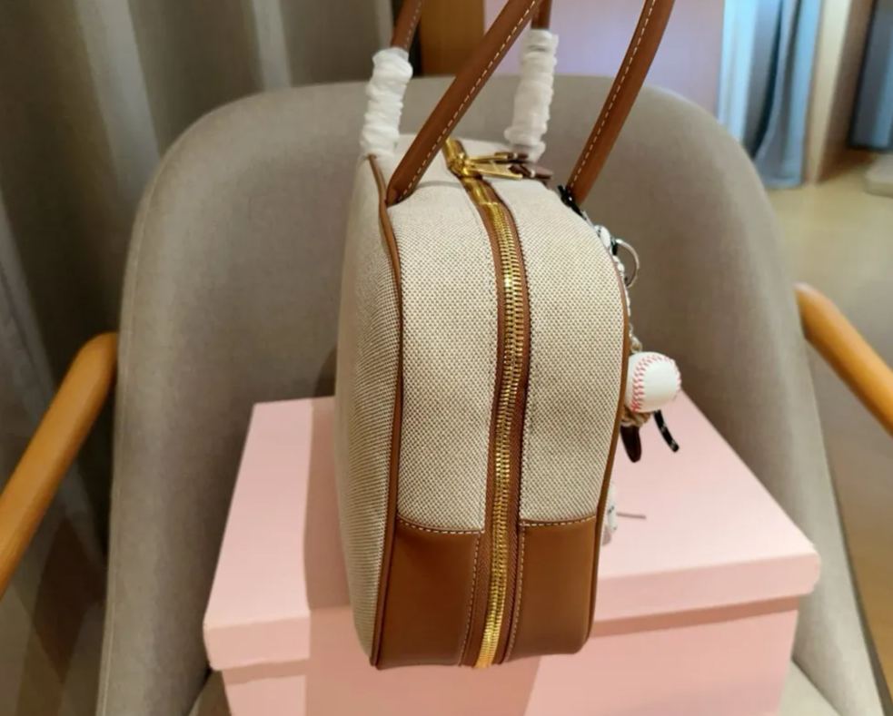 ミュウミュウ「Miu Miu」