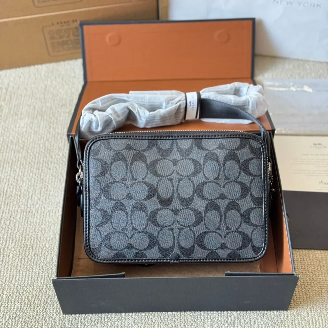 コーチ「Coach」