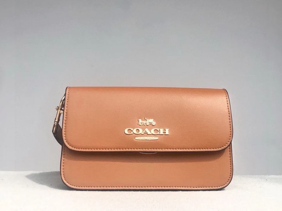 コーチ「Coach」