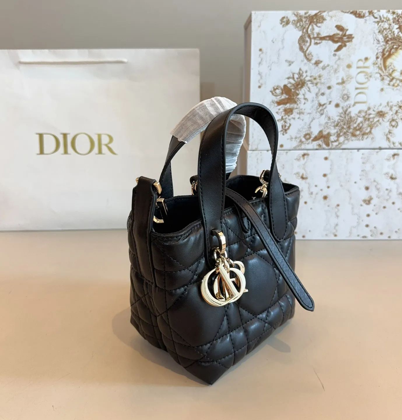 ディオール「Dior」