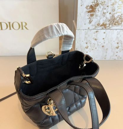 ディオール「Dior」