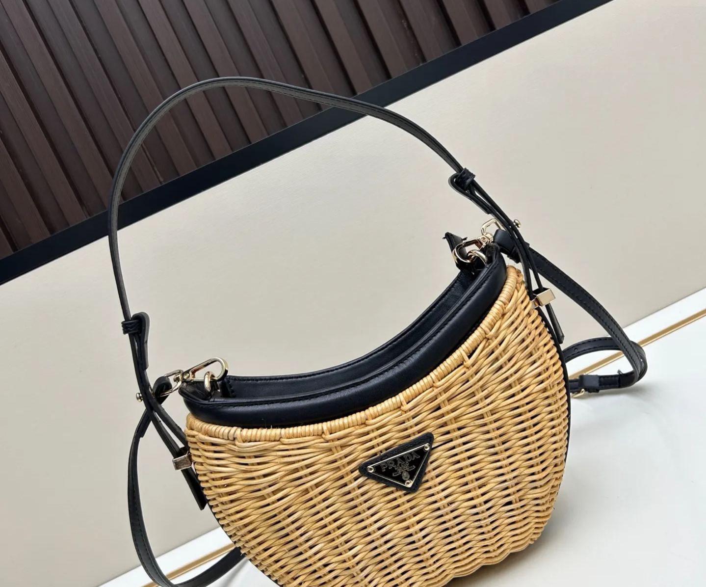 プラダ「Prada」