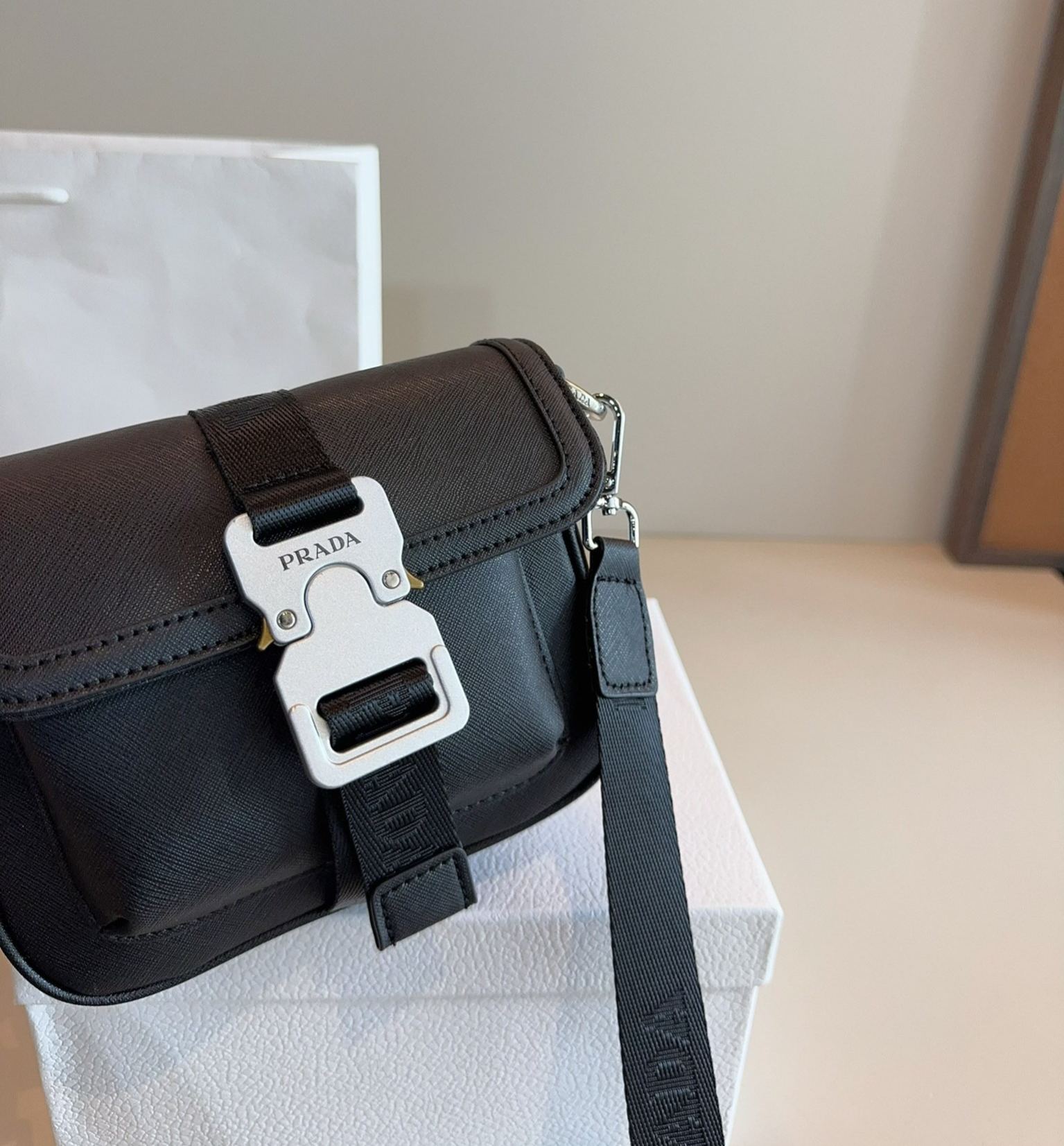 プラダ「Prada」