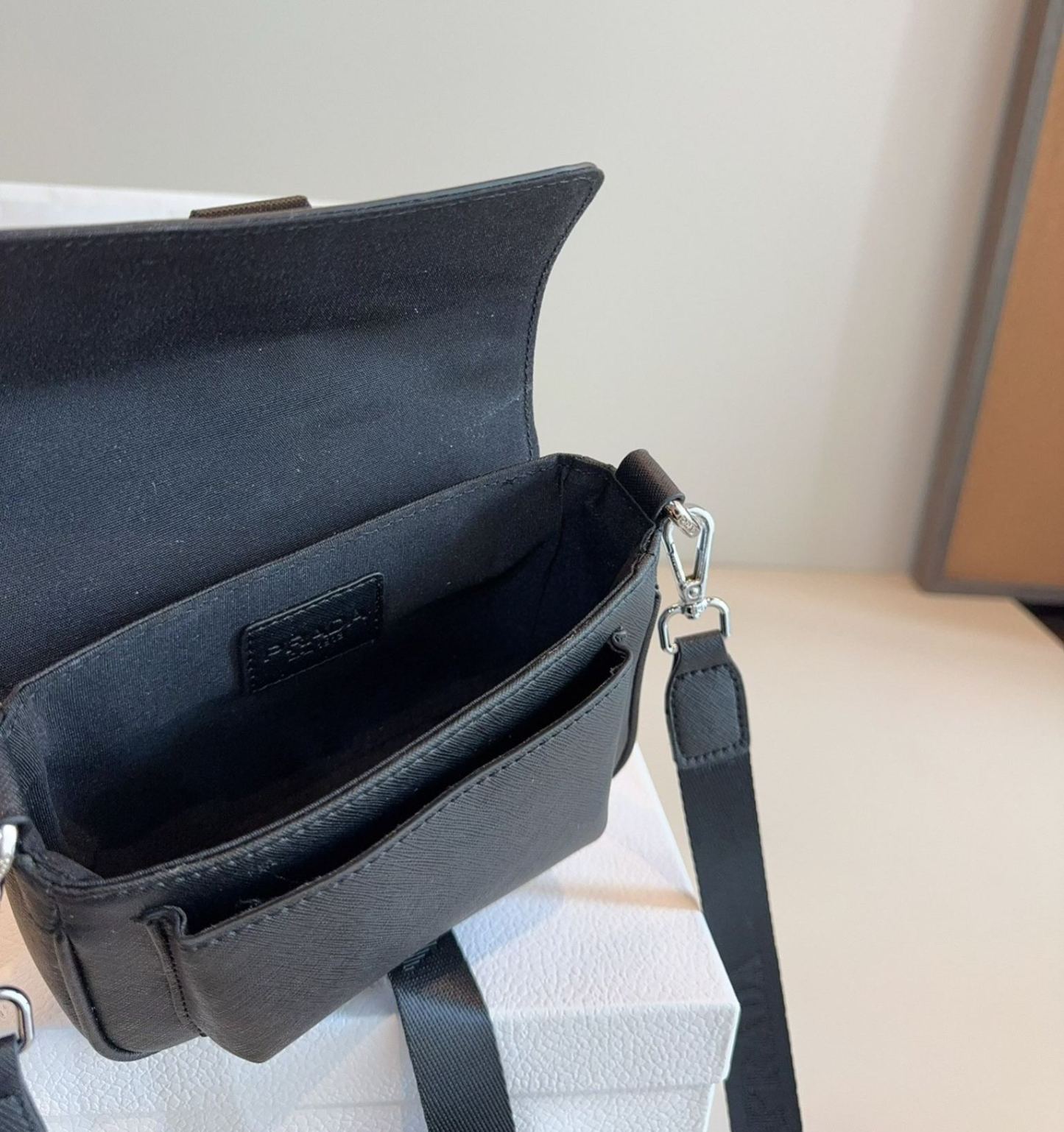 プラダ「Prada」