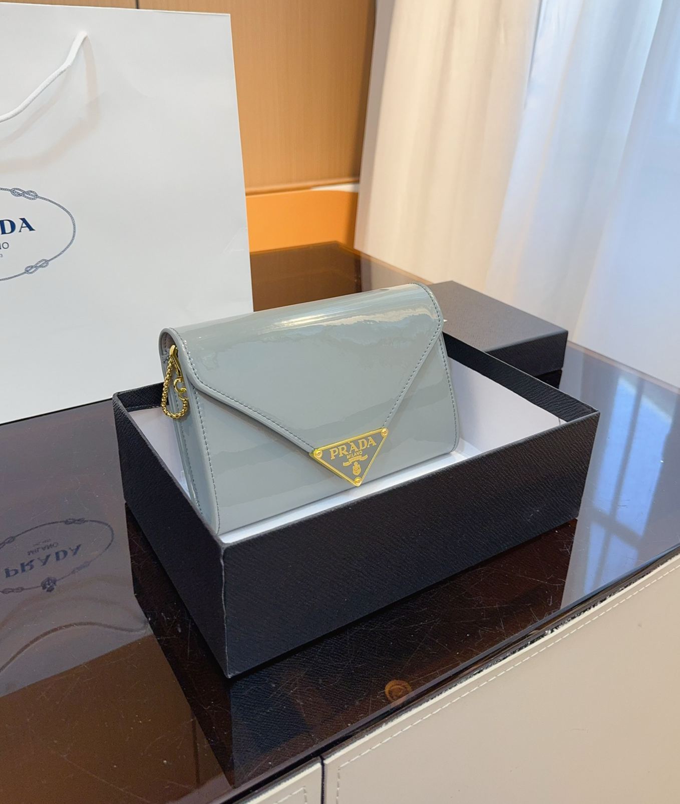 プラダ「Prada」