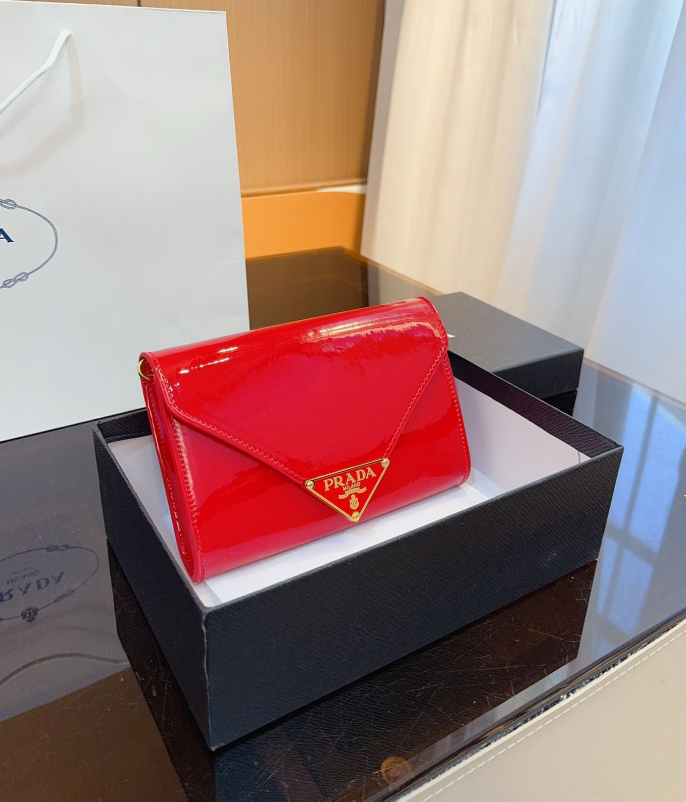 プラダ「Prada」