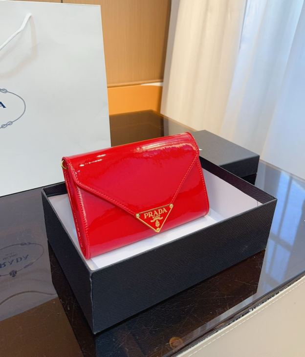 プラダ「Prada」