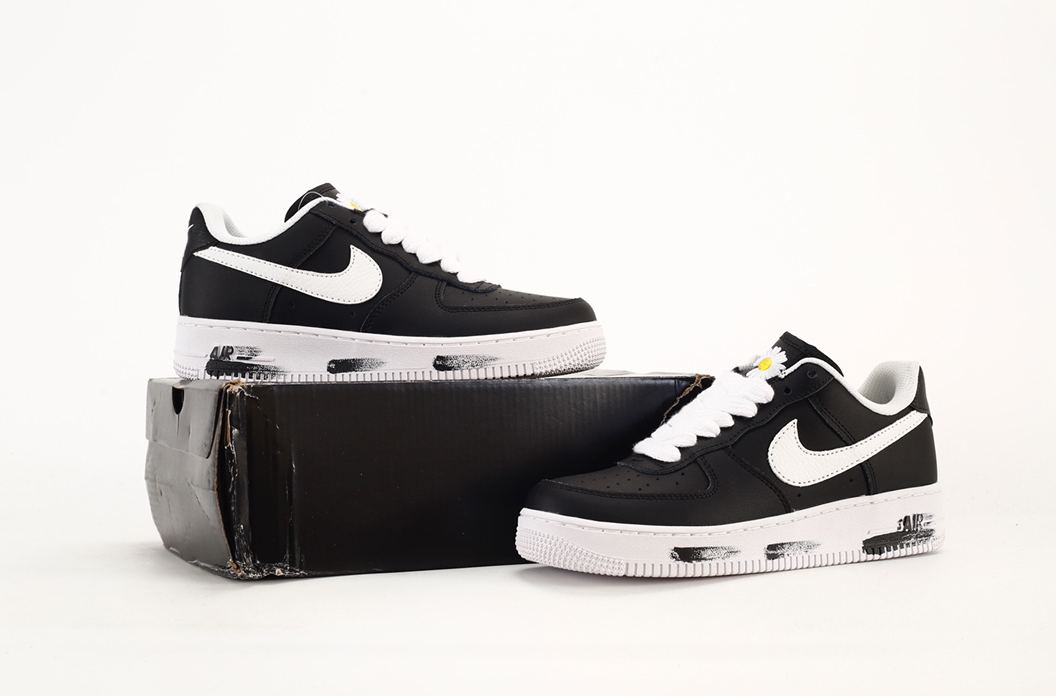 「コラボモデル」Peaceminusone x Nike