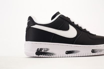 「コラボモデル」Peaceminusone x Nike