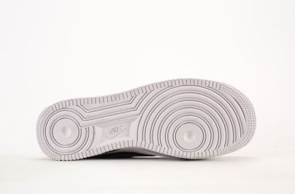 「コラボモデル」Peaceminusone x Nike