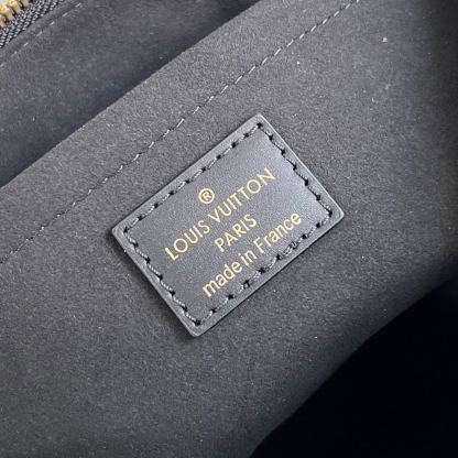 ルイ・ヴィトン「Louis Vuitton」オンザゴー EW