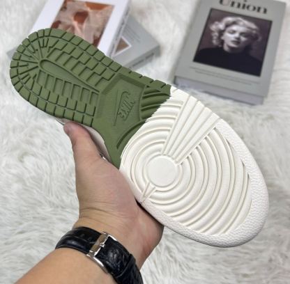 ナイキ「Nike」アライアンス製品 ク ロー カジュアルスニーカー