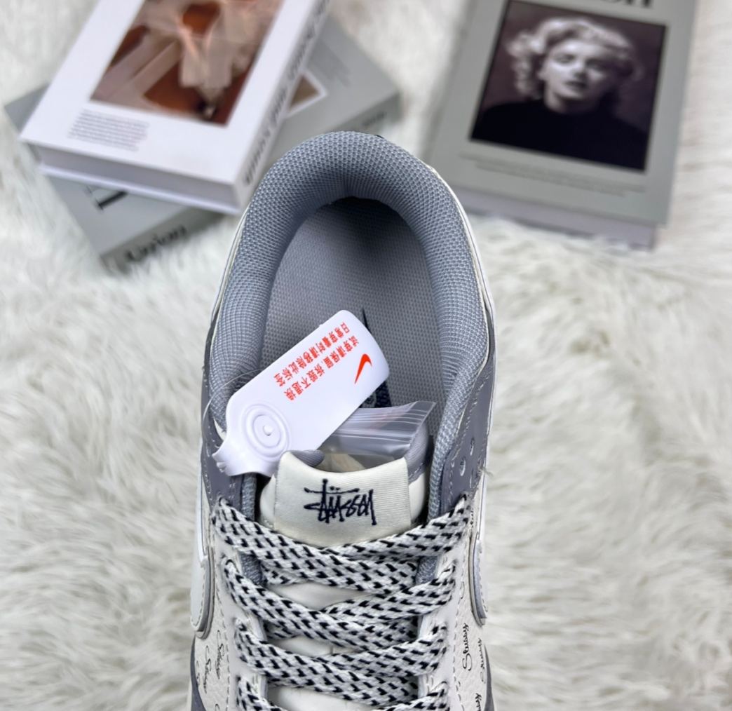 ナイキ「Nike」LV x NIKEコラボレーション SBダンク ロー カジュアルスニーカー