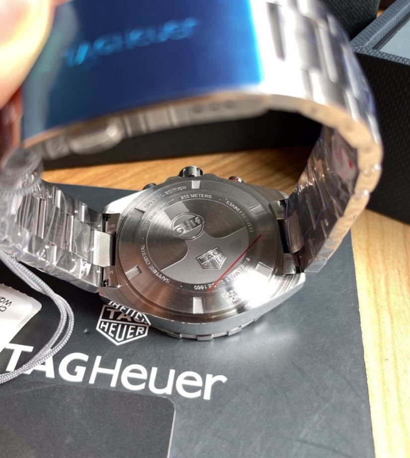 タグ・ホイヤー「TAG Heuer」フォーミュラ1 クロノグラフ クォーツ メンズウォッチ40MM