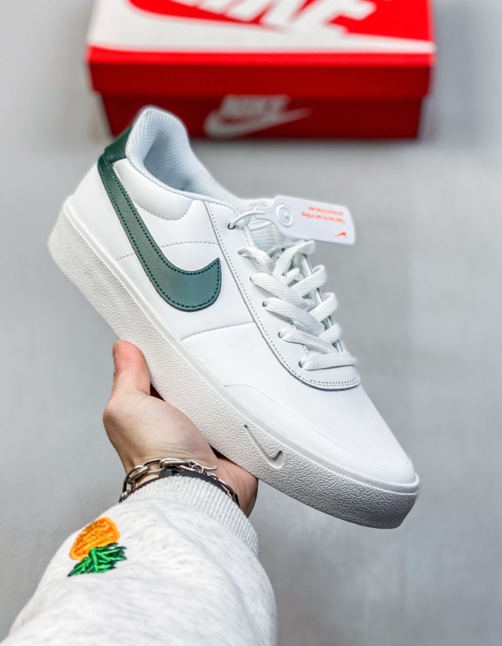 ナイキ「Nike」ク ロー カジュアルスニーカー