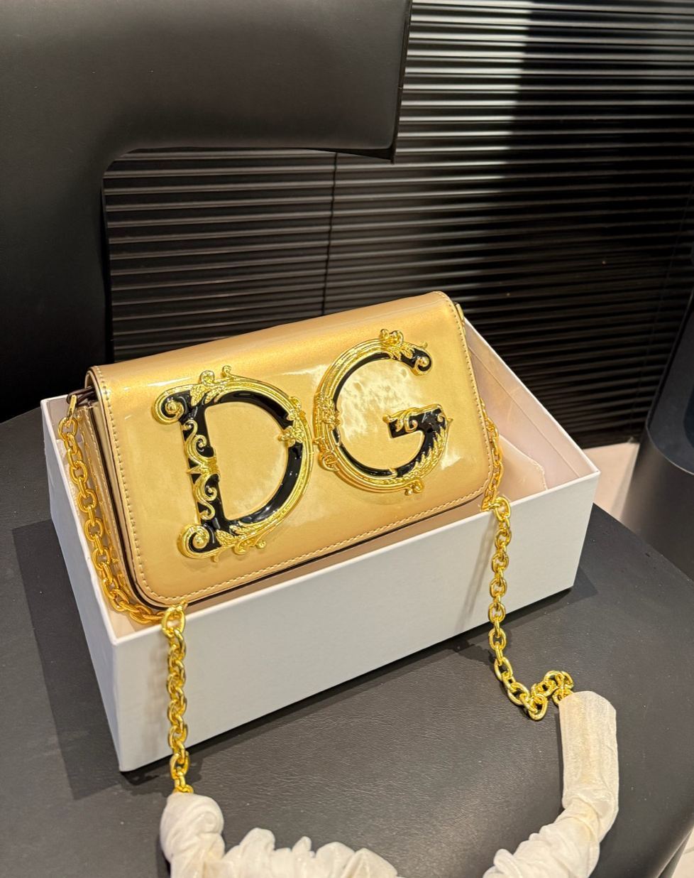 [Copy]ドルチェ・アンド・ガッバーナ「D&G」パウダーピンク チェーン レザートップハンドルバッグ