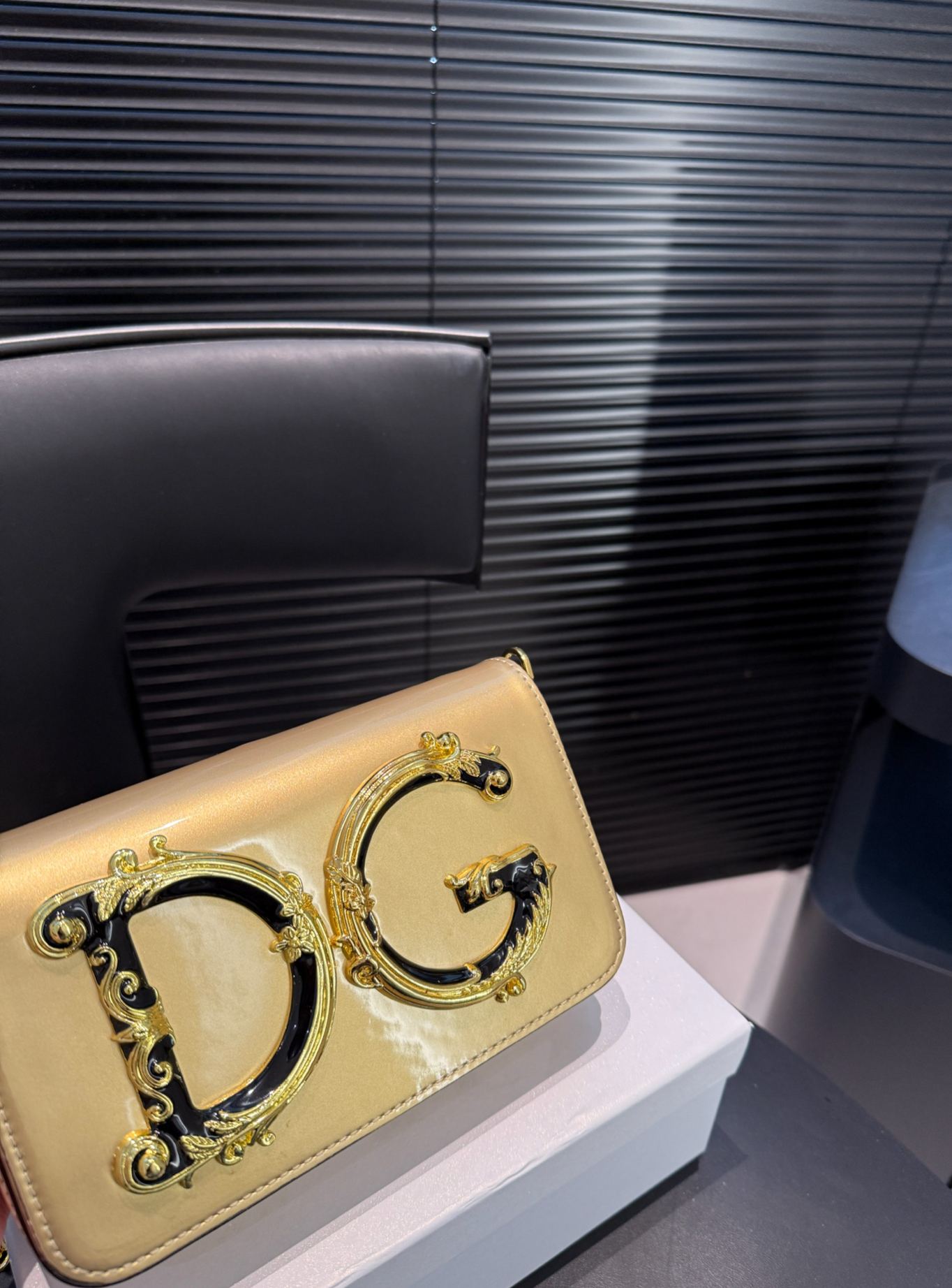 [Copy]ドルチェ・アンド・ガッバーナ「D&G」パウダーピンク チェーン レザートップハンドルバッグ