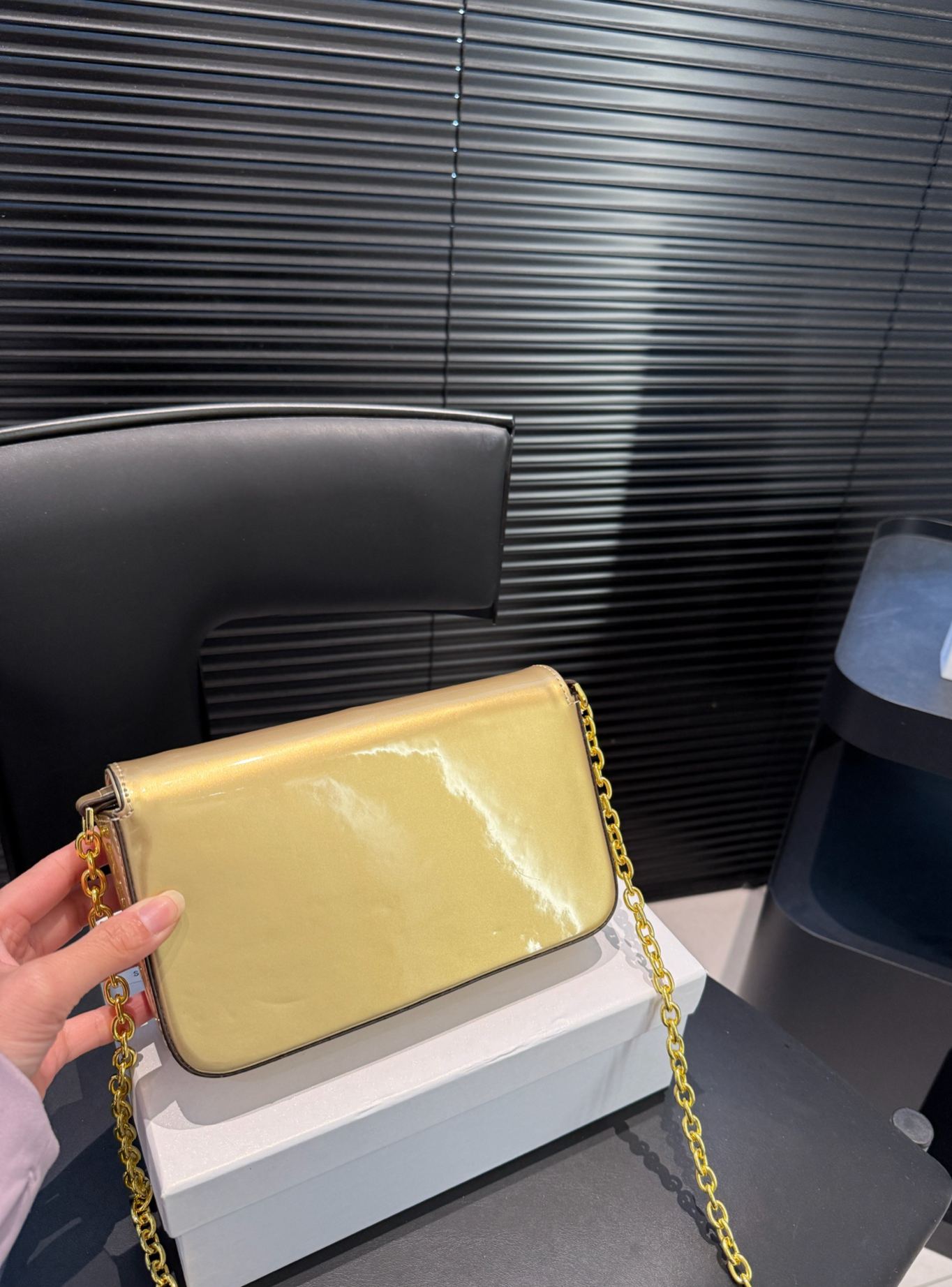 [Copy]ドルチェ・アンド・ガッバーナ「D&G」パウダーピンク チェーン レザートップハンドルバッグ