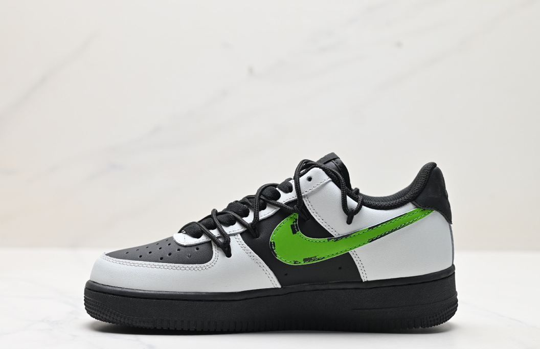 「コラボモデル」AMBUSH x Nike