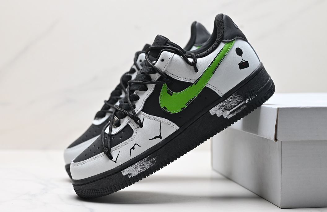 「コラボモデル」AMBUSH x Nike