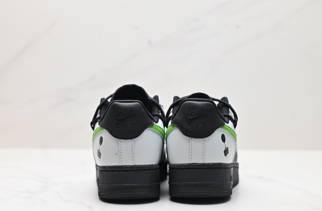 「コラボモデル」AMBUSH x Nike