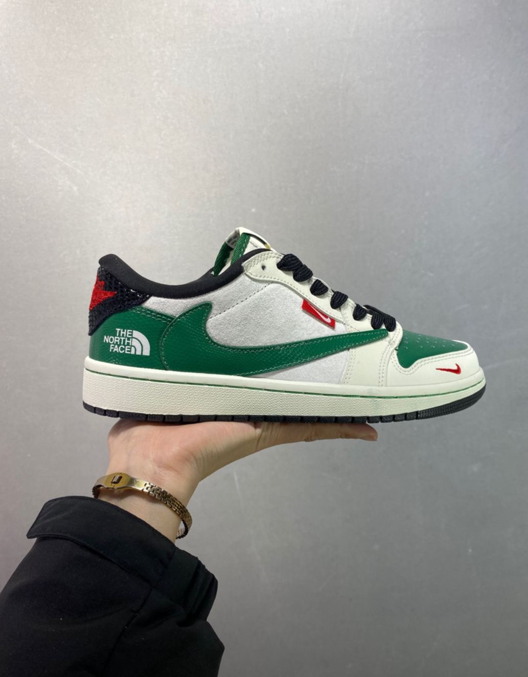 「コラボモデル」The North Face x Nike