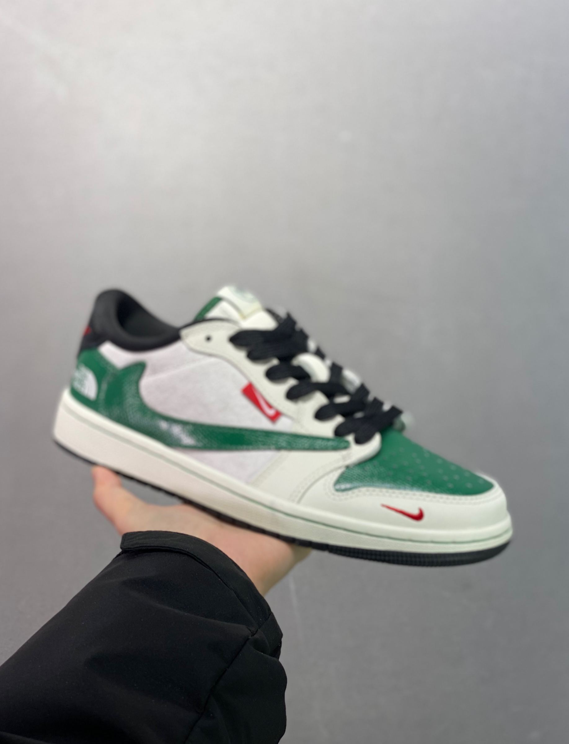 「コラボモデル」The North Face x Nike