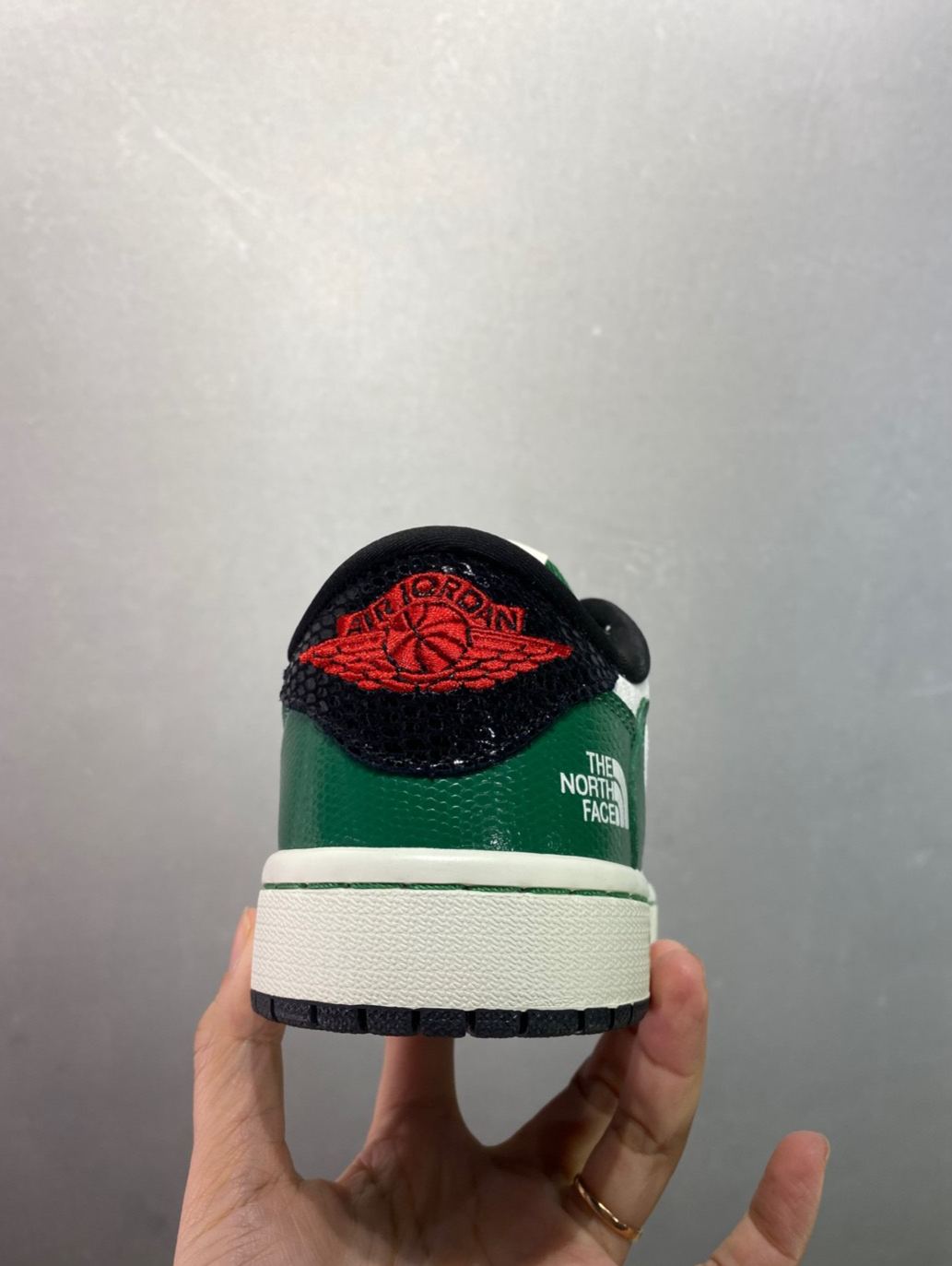 「コラボモデル」The North Face x Nike