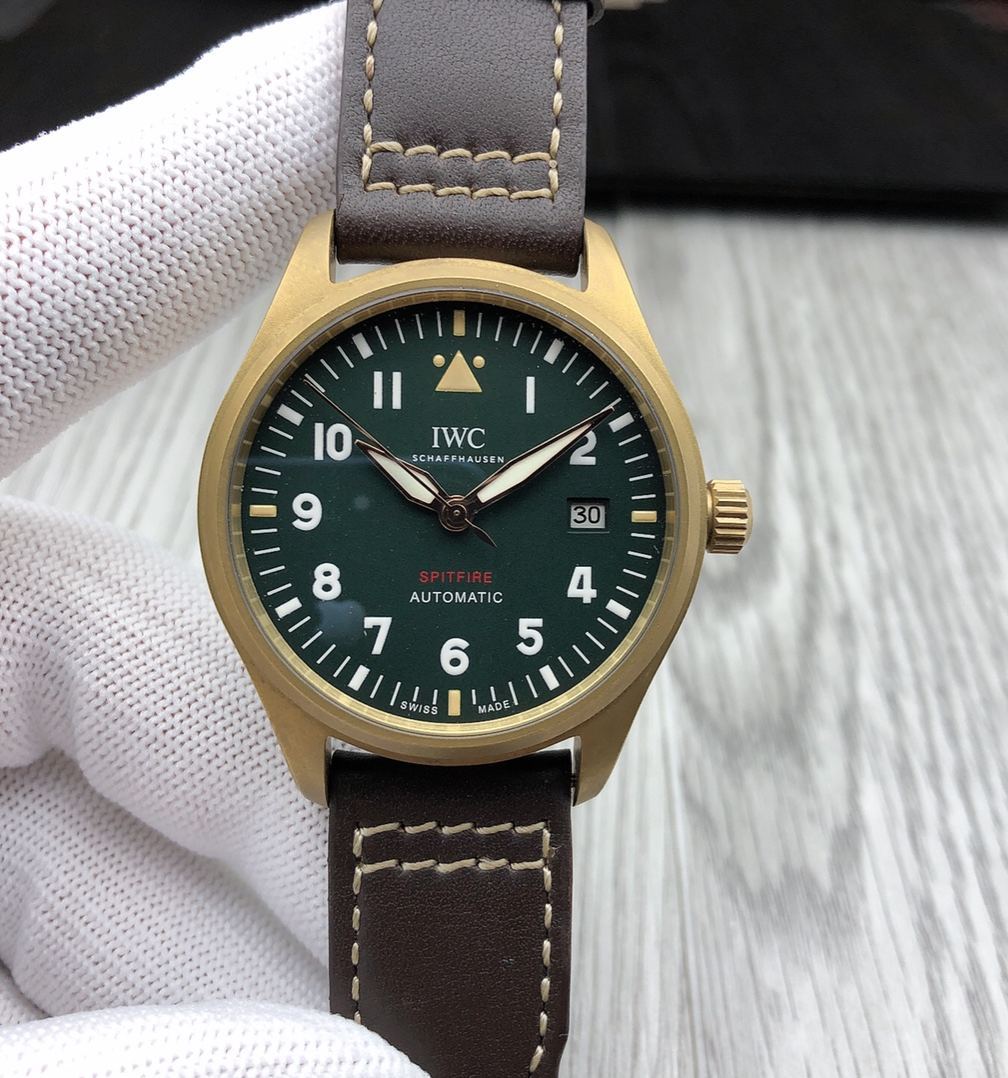 IWC シュフハウゼン パイロットウォッチ オートマティック スピットファイア IW326802