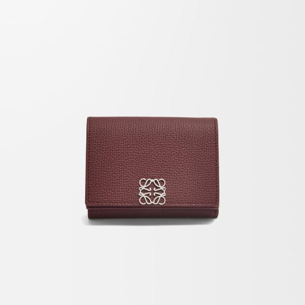 ロエベ「LOEWE」アナグラム トライフォールド ウォレット（ペブルグレインカーフ）