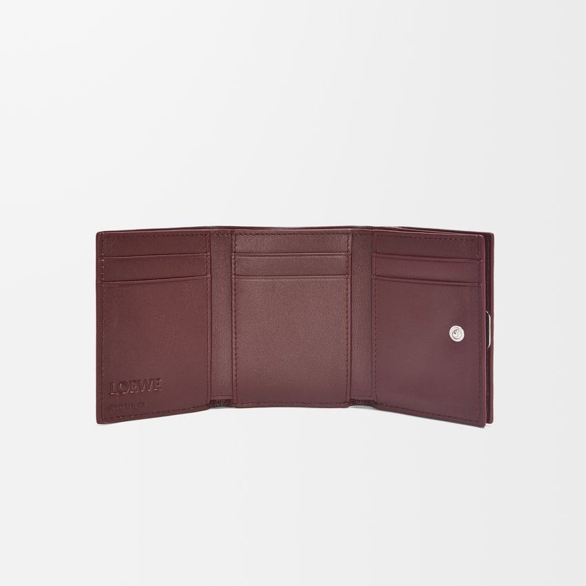 ロエベ「LOEWE」アナグラム トライフォールド ウォレット（ペブルグレインカーフ）