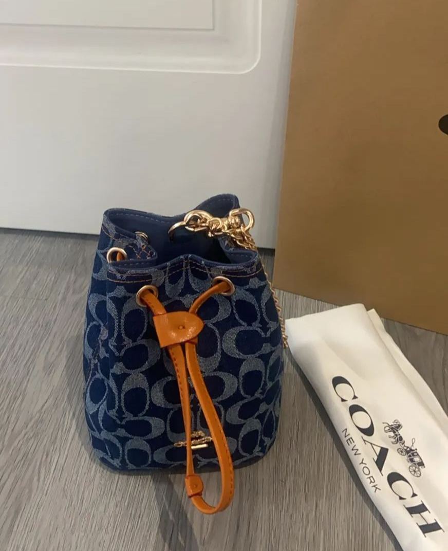 コーチ「Coach」ドローストリング ミニ バケットバッグ