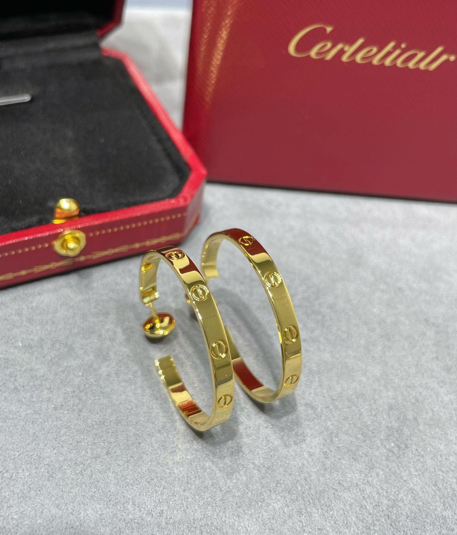 カルティエ「Cartier」