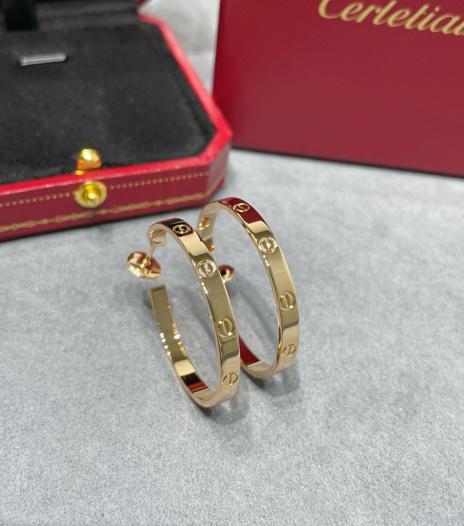 カルティエ「Cartier」