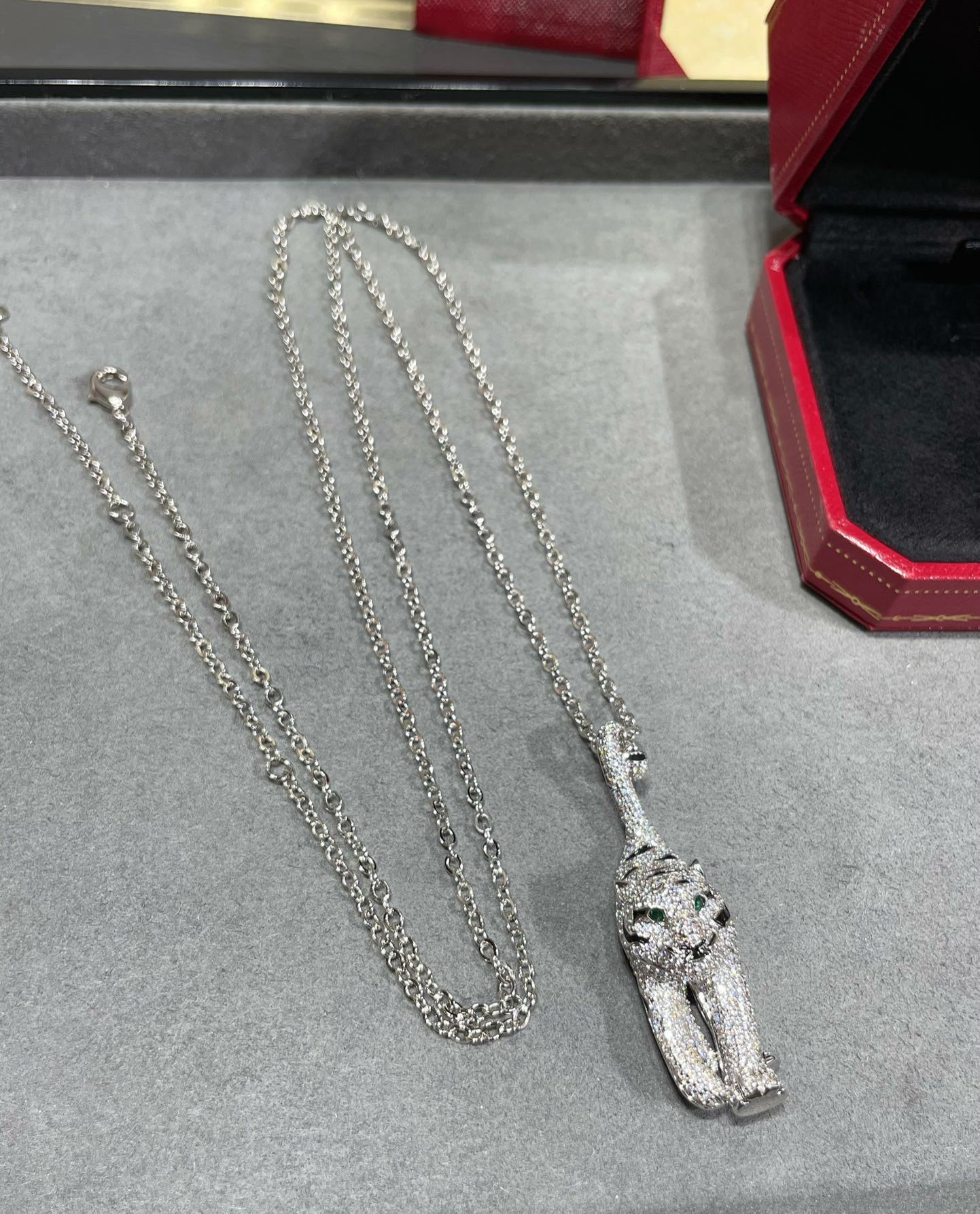 カルティエ「Cartier」