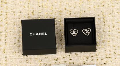 シャネル「Chanel」