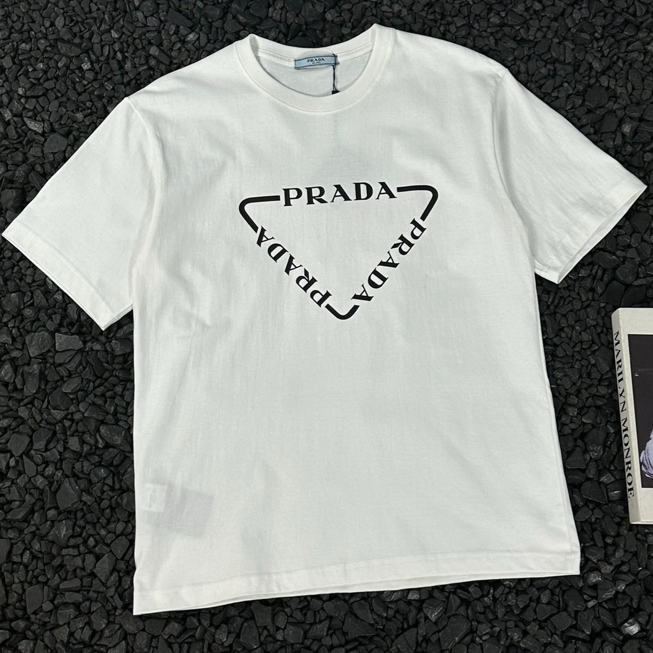 プラダ「Prada」