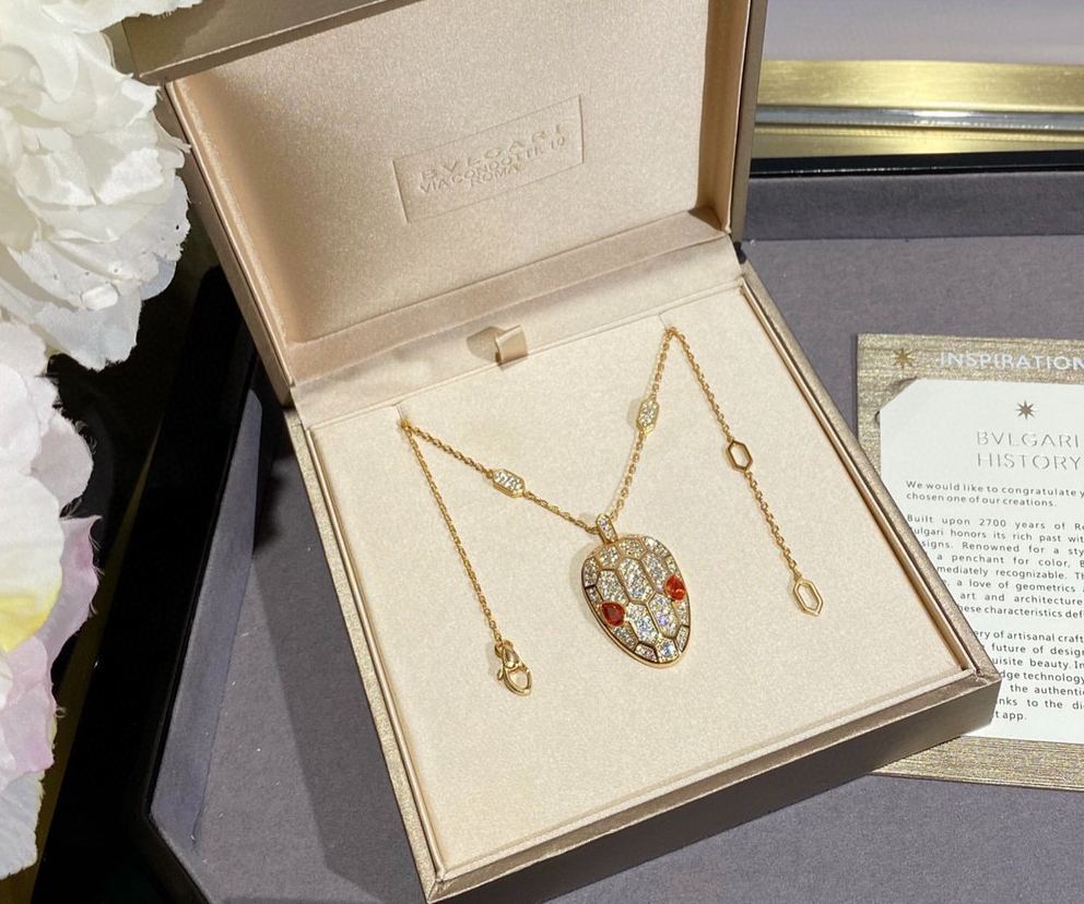 ブルガリ「Bvlgari」